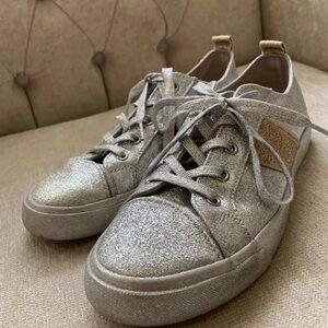 Glitter Low-Top Lace-Up Sneakers in Silver